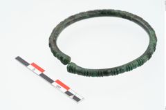 Foto von Bronzeperlarmreif (NHMW-PRAE-025241)